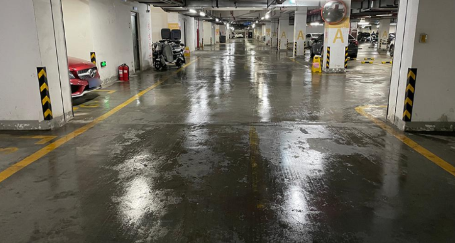 化工廠空氣含腐蝕性氣體 防潮要用防爆除濕機